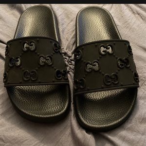 Woman’s size 7 Gucci Slides